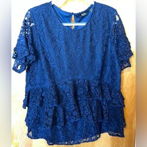 Du Jour navy blue short sleeve lace blouse with ruffles Size 1X A342175